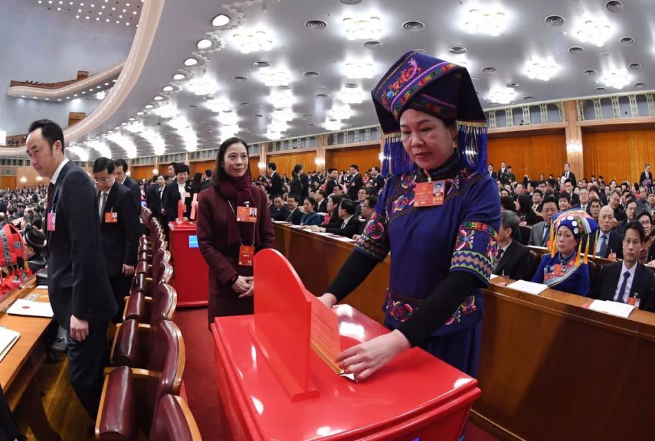 【吃瓜网张津瑜戴璐】中企承建的塞尔维亚瓦列沃快速路主线全线通车