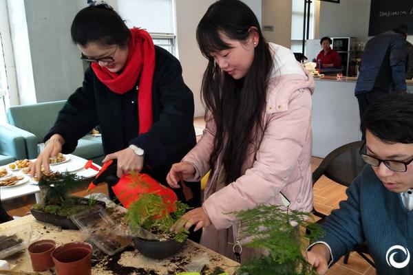 【国语自产少妇精品视频蜜桃在线】白山松水间 冰雪涌新潮