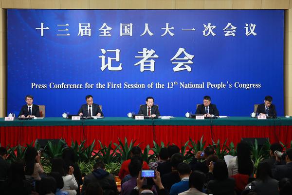 【⚠️禁漫天堂免费入口免费】数名美国花滑运动相关人员在美坠毁客机上